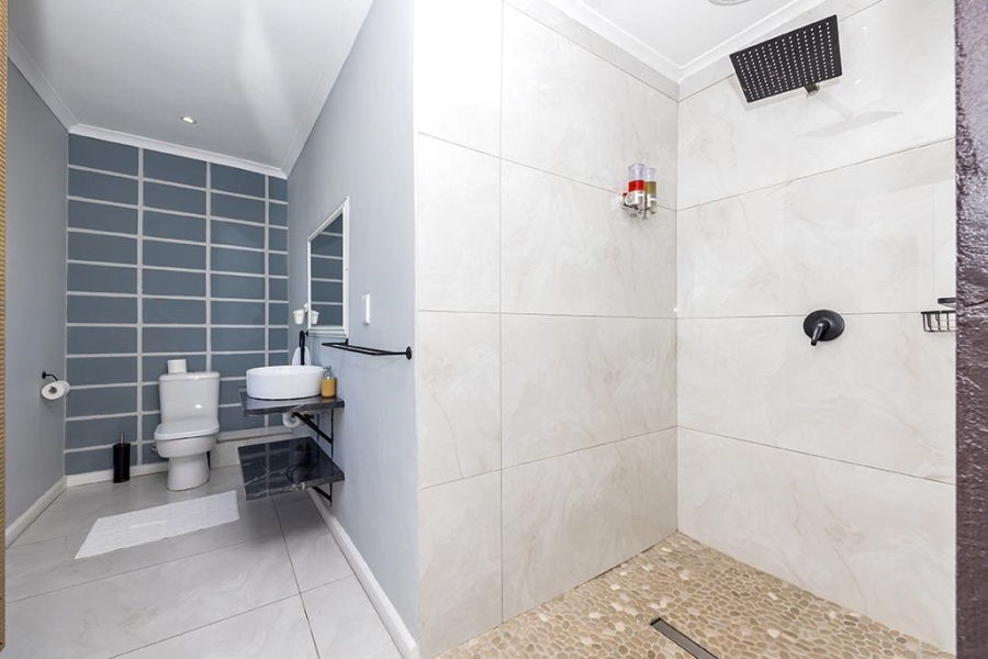 10 Bedroom Property for Sale in Milnerton Western Cape